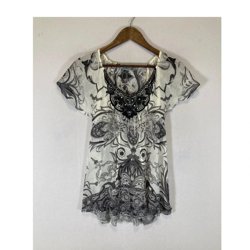 Y2K Unity World Wear Women XL White‎ Gray Paisley Crochet Lace Neck Tunic Top